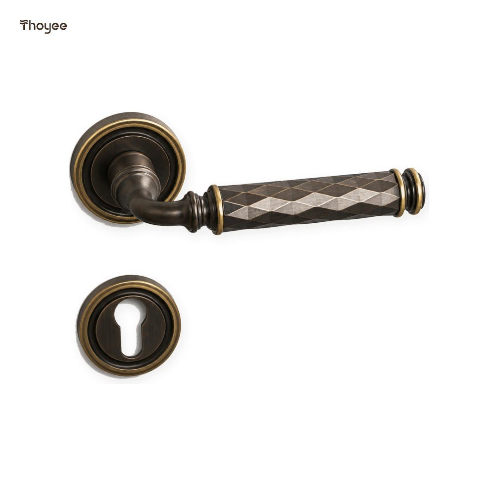 MS-TZKY-009 — Luxury Diamond-Pattern Brass Door Handle